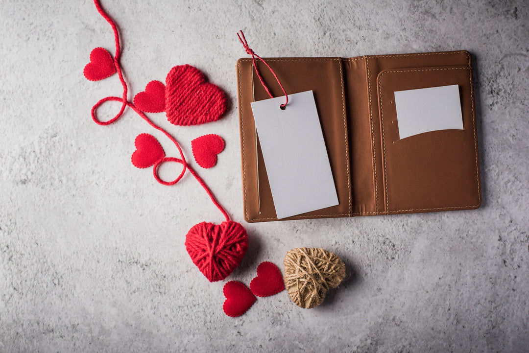 Sevgililer Gününde İsim Baskılı Cüzdan & Çantalar: Kişiye Özel Hediye Seçenekleri - Bulderi